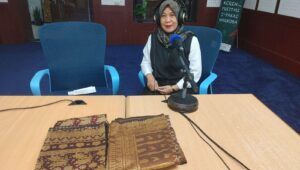 Rumah Bukit Asam Dorong Pengembangan UMKM Songket