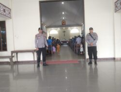 Samapta Polsek Menyuke Lakukan Pengamanan Ibadah Misa Minggu Biasa