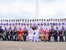 Hj Ratna Machmud Pimpin Upacara HUT RI ke-80