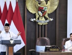 Prabowo Kocok Ulang Kabinet Merah Putih  Lantik Menteri Baru Haji dan Umrah