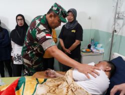 Wujud Empati dan Pastikan Penanganan Kasus Terus Berjalan, Pangdam XII/Tpr Jenguk Ojek Online Korban Pemukulan