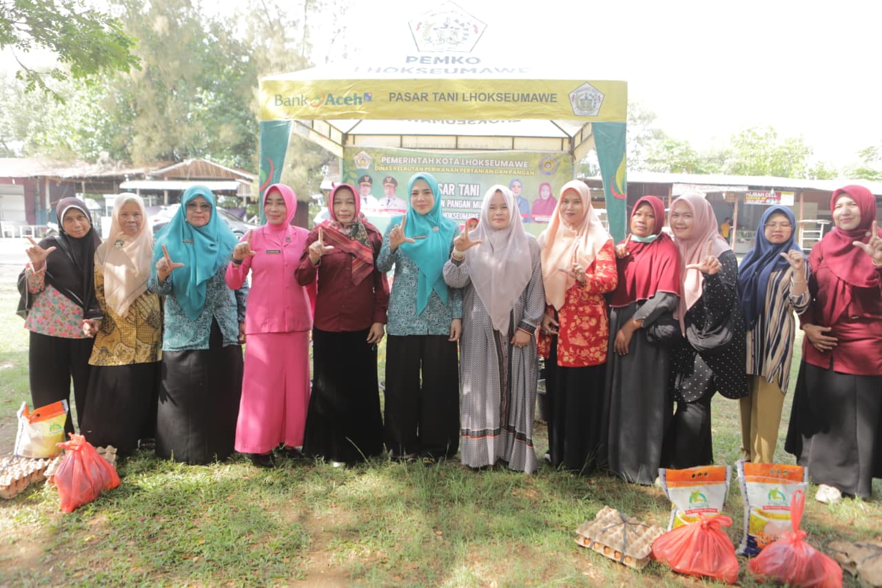 Ketua TP PKK Kota Lhokseumawe Dukung Penguatan Ketahanan Pangan Lewat Pasar Tani dan Gerakan Pangan Murah