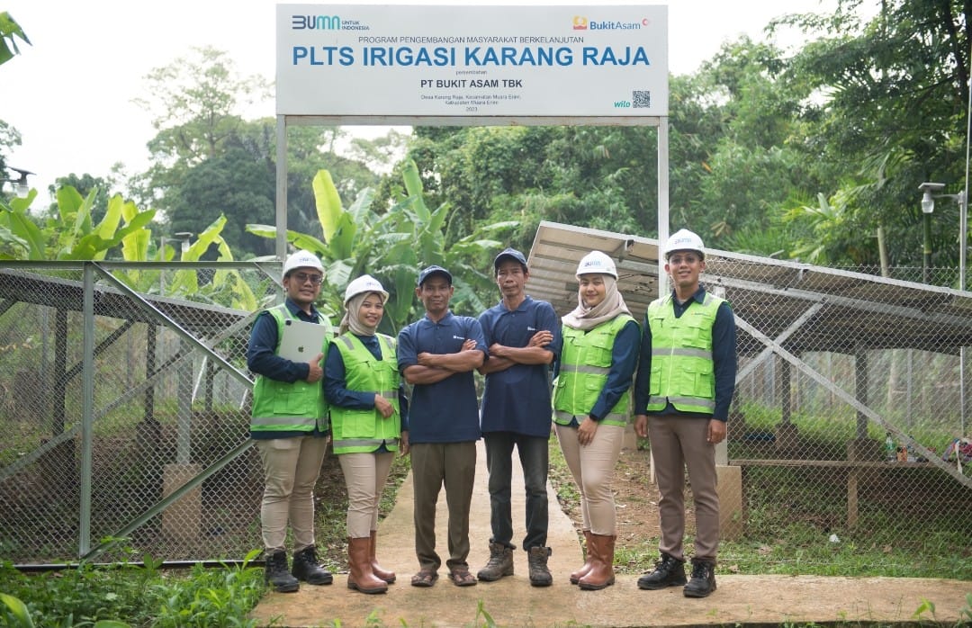 Dukung Aksi Iklim Berkelanjutan, PTBA Raih Penghargaan Pembina Desa Proklim 2025