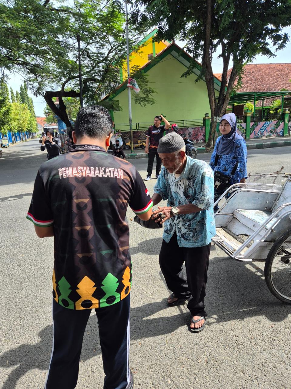 Lapas Pamekasan untuk Berbagi dengan Sesama di Jumat Peduli
