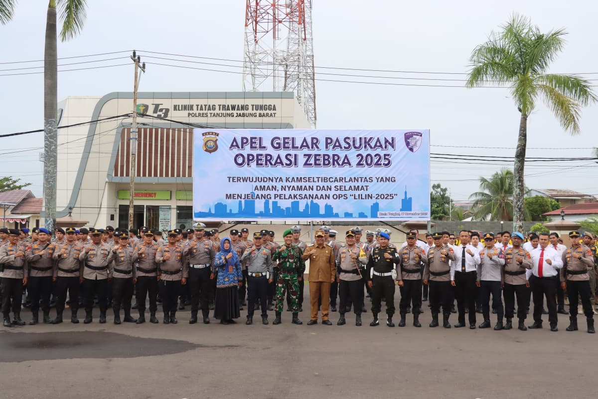 Apel Gelar Pasukan Operasi Zebra Semeru 2025, Polres Gresik Tegaskan Komitmen Keselamatan Jalan Raya