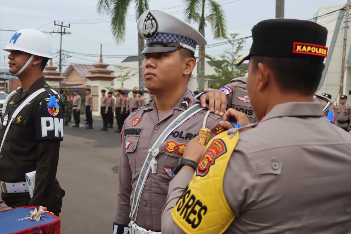 Pimpin Apel Gelar Pasukan Operasi Zebra 2025, Kapolres Tanjab Barat Targetkan Penurunan Angka Kecelakaan
