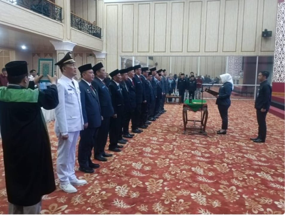 Bupati Musi Rawas Lantik 14 Pejabat Eselon II dan Satu Camat, Tegaskan Komitmen Penguatan Tata Kelola Pemerintahan