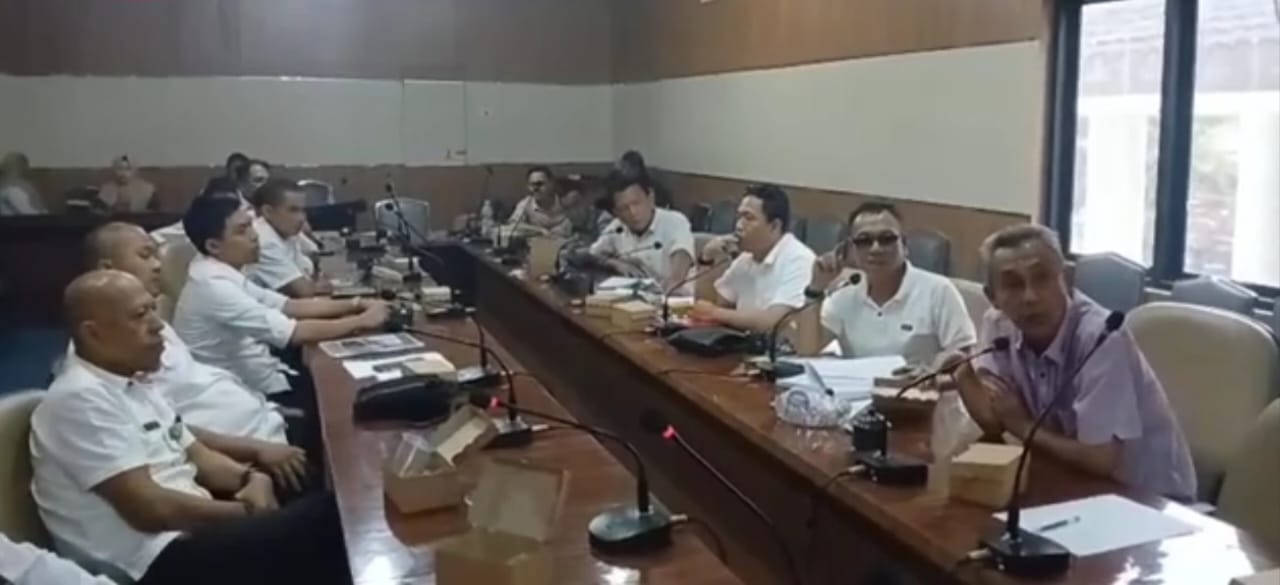 Makin terungkap mantan Bupati Lampung Utara Hairi Fasyah di duga melakukan kejahatan mengelapkan berupa aset daerah Kabupaten Lampung Utara.