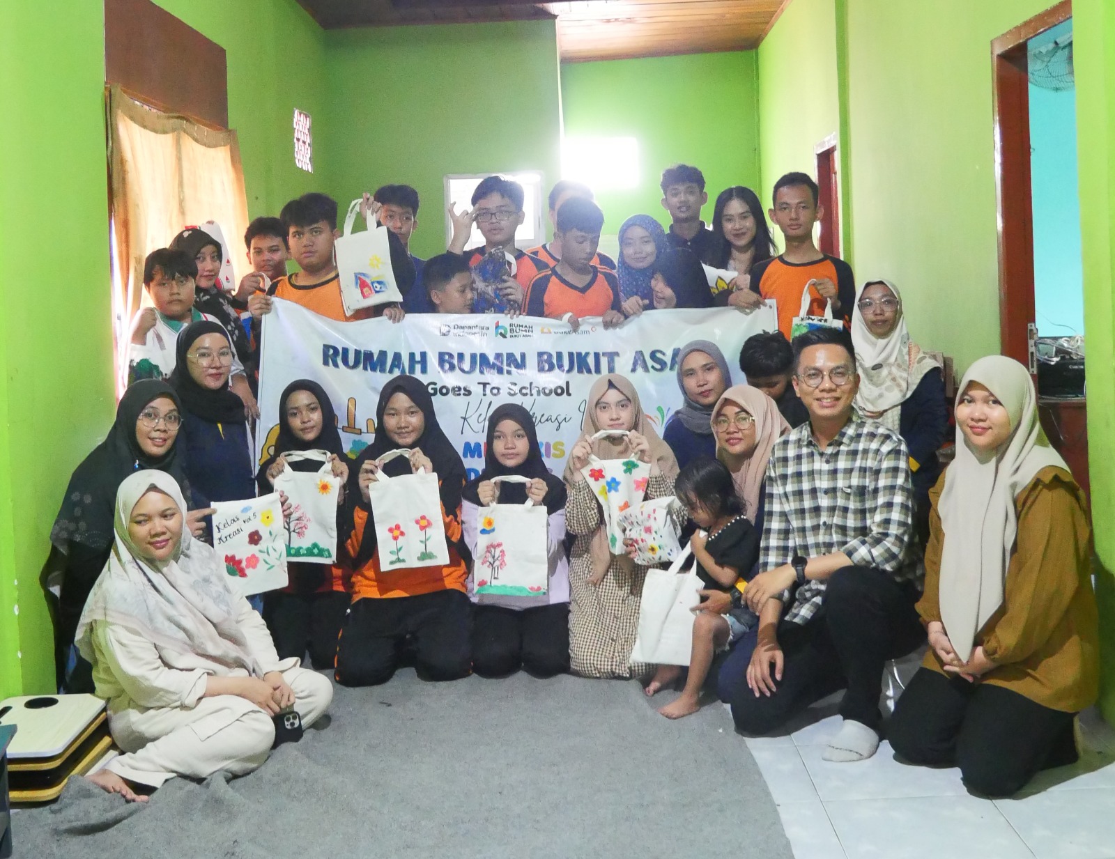 PTBA Wujudkan Pendidikan Inklusif Lewat Kelas Kreasi