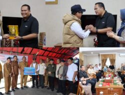 Bantuan Banjir dari Pemkab OKU, Bupati Serahkan Rp 400 Juta untuk Korban Banjir di Kota Pariaman