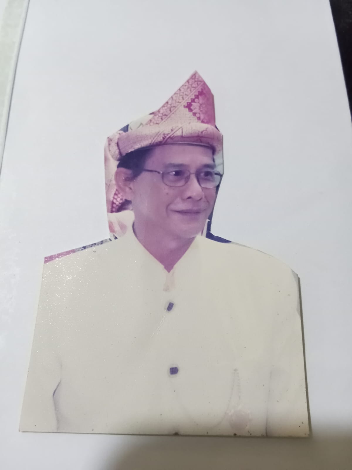 Mungkin perlu sharing… Pengelolaan media online dan media cetak itu tidak sama.