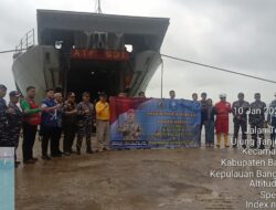 Kolaborasi, PT Timah Tbk dan TNI AL Lanal Babel Kirim Lima Unit Alat Berat ke Aceh