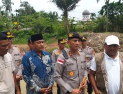 Hari Pertama Ramadhan, Kapolda Aceh Tinjau Lokasi Jembatan Putus di Jeunieb
