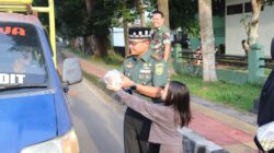 TNI Berbagi di Ramadan, Kodim 0402/OKI-OI Turun ke Jalan