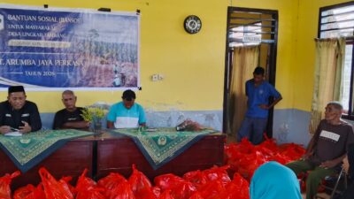 Wujud Kepedulian Sosial, PT Arumba Jaya Perkasa Bantu Masyarakat di 6 Desa Lingkar Tambang