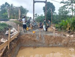 TNI Percepat Pembangunan Jembatan Air Mendanau, Buka Akses Dan Dongkrak Ekonomi Warga Pelempang Jaya